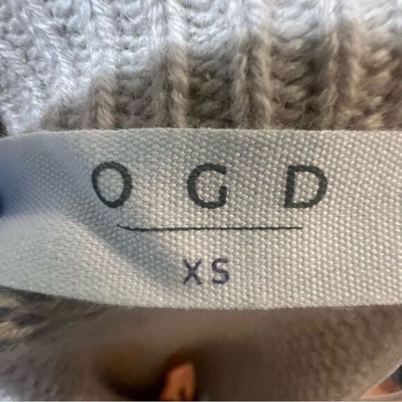 NWT Revolve One Grey Day cashmere v neck sweater size xs oversized - Picture 5 of 7